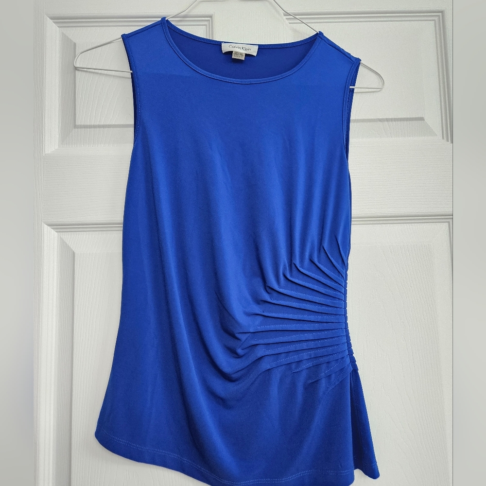 Calvin Klein Women's Blue Sleeveless Top